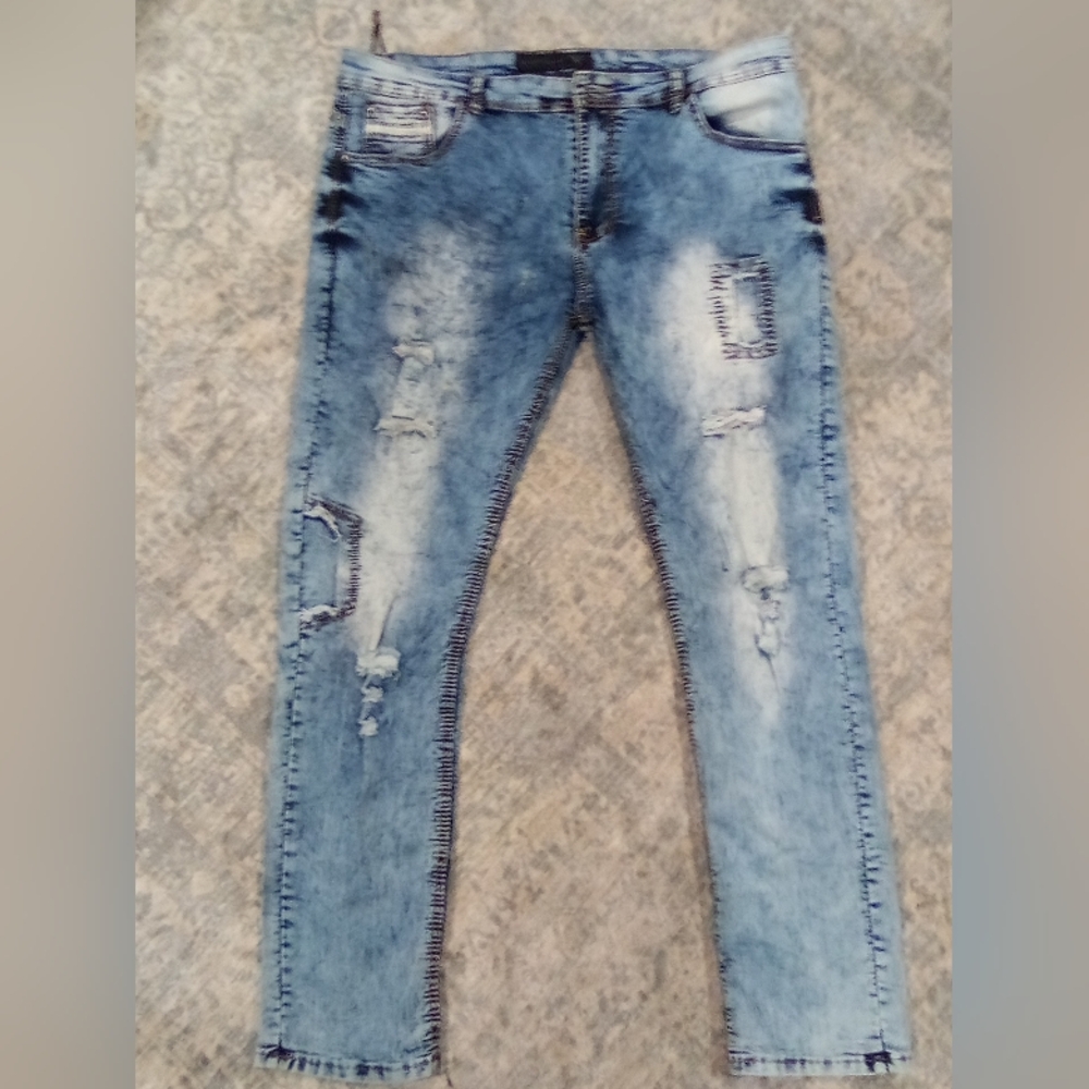 Straight leg distressed jeans